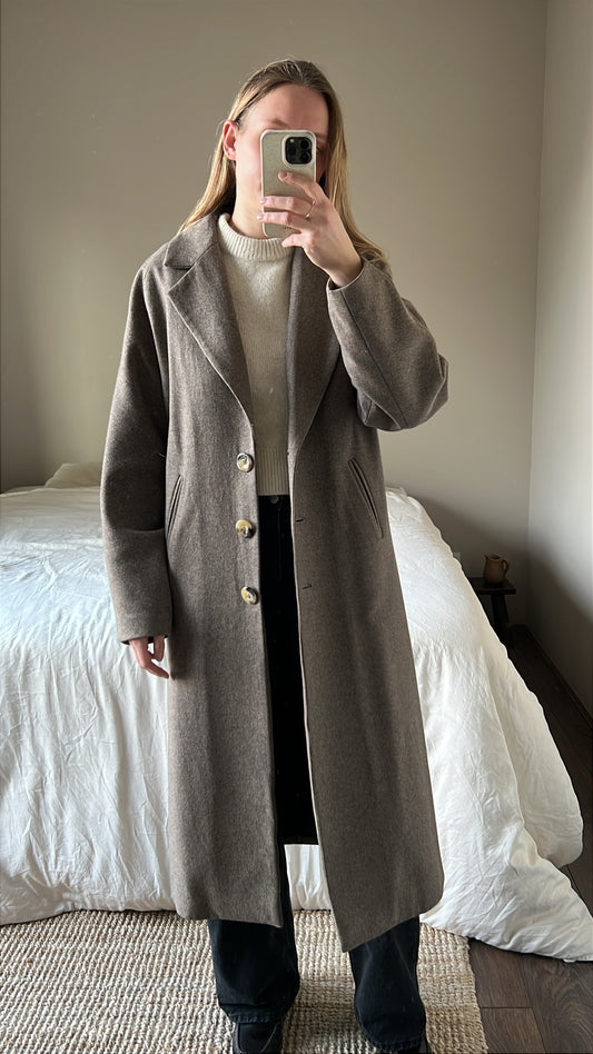 Woolen coat